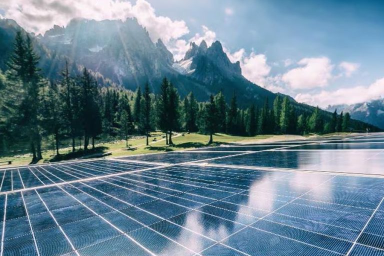 آیا شرکت‌ها می‌توانند تطابق با استانداردهای ESG را به یک مزیت رقابتی تبدیل کنند؟
