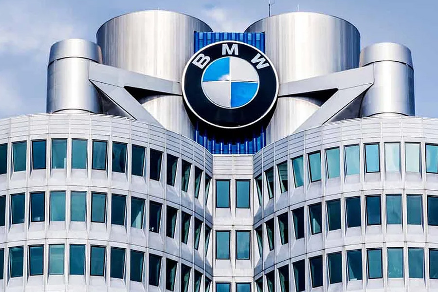 BMW در مسیر «۶۰ میلیون تُن»؛ سرعتگیری غول آلمانی در بزرگراهِ کربنزدایی