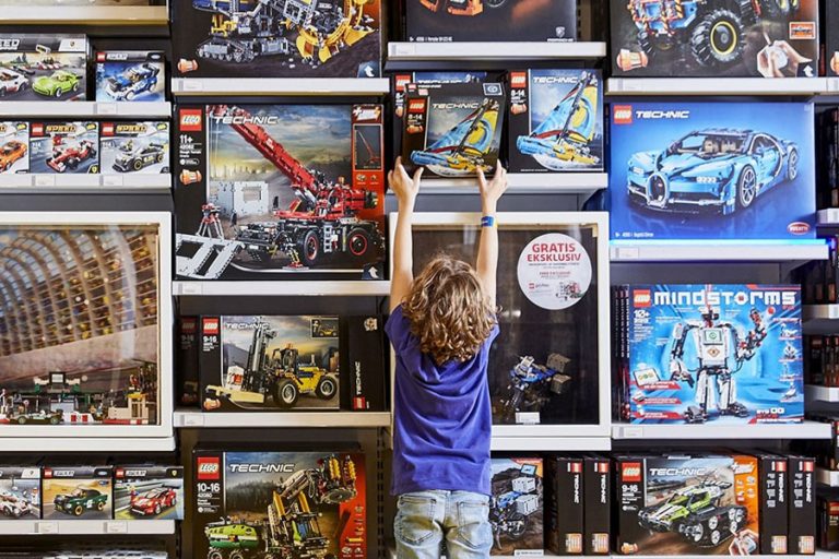 LEGO از مرز ۵۰ درصد مواد تجدیدپذیر و بازیافتی عبور کرد